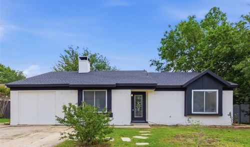 5644 Santa Fe Trl, Haltom City, TX, 76148-3822 | Card Image