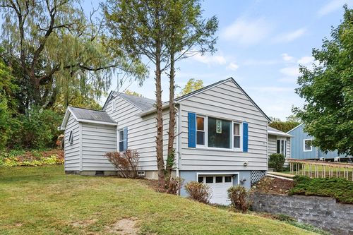 27 Willshire Dr, Williamstown, MA, 01267-2926 | Card Image