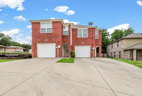 931 Parkplace Rdg, Princeton, TX, 75407-6766 | Card Image