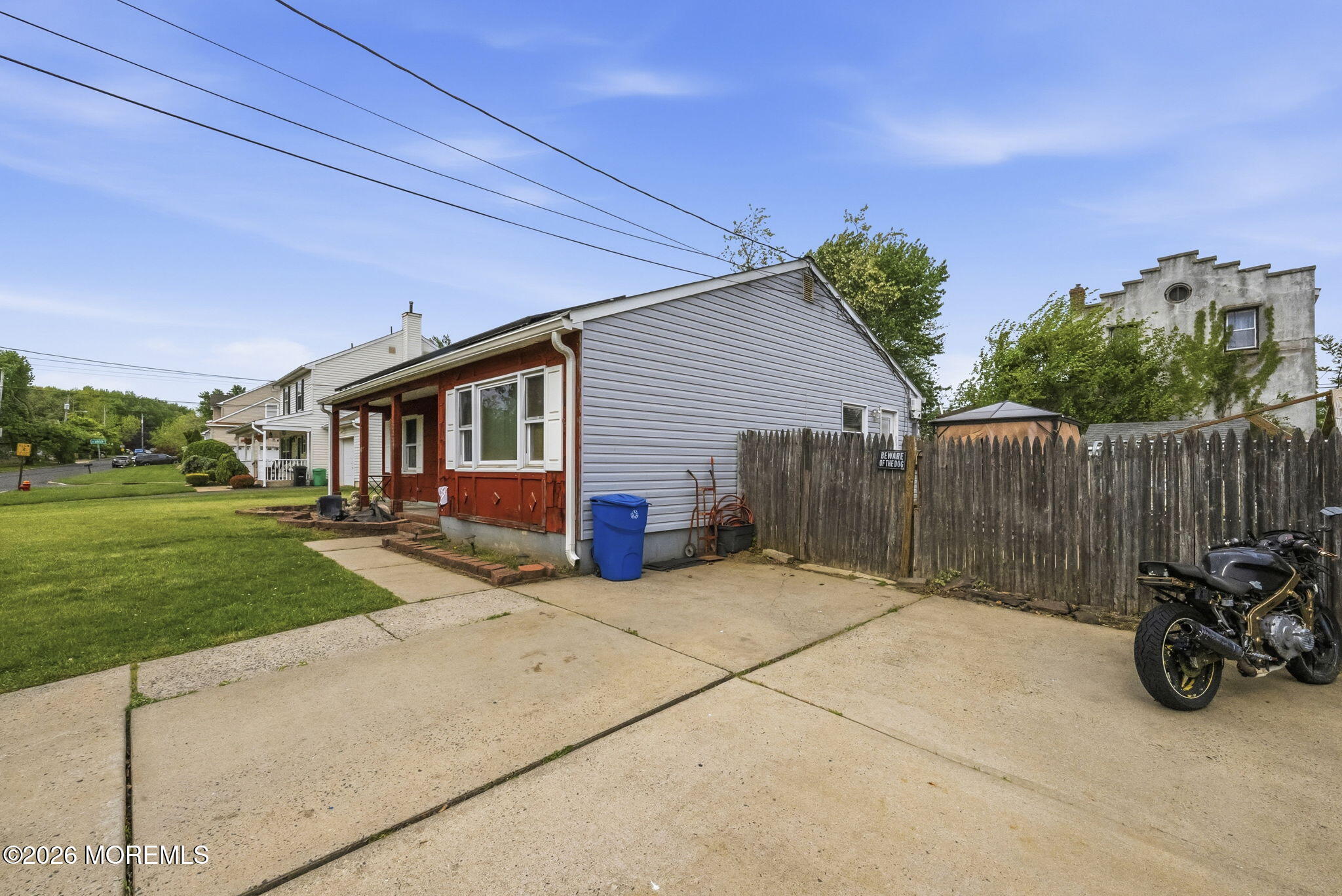Residential in Cliffwood 5