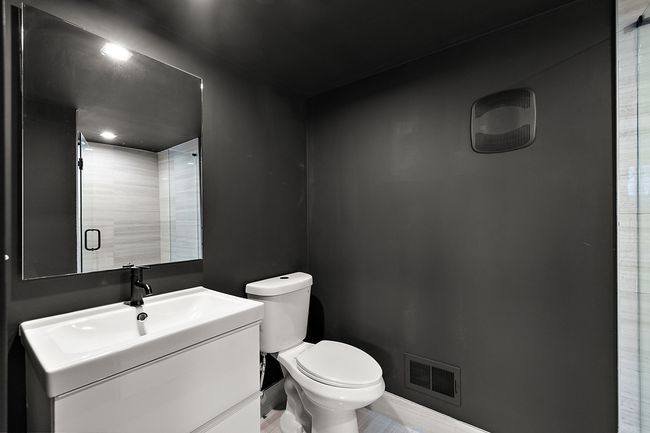 UNIT-18 - 533 E Harrison Ave, Condo with 3 bedrooms, 4 bathrooms and null parking in Royal Oak MI | Image 4