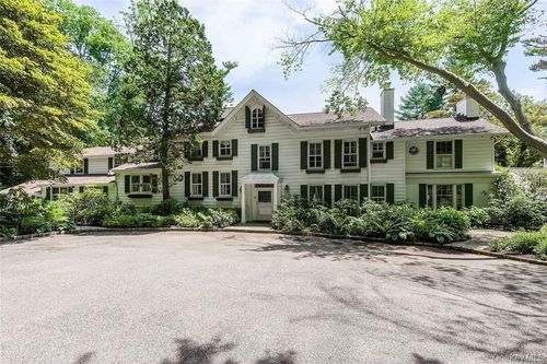450 Oyster Bay Rd, Locust Valley, NY, 11560-2344 | Card Image