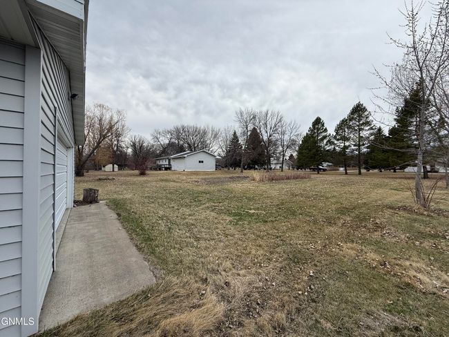 2118 11 Th Ave Sw, House other with 3 bedrooms, 3 bathrooms and null parking in Devils Lake ND | Image 26