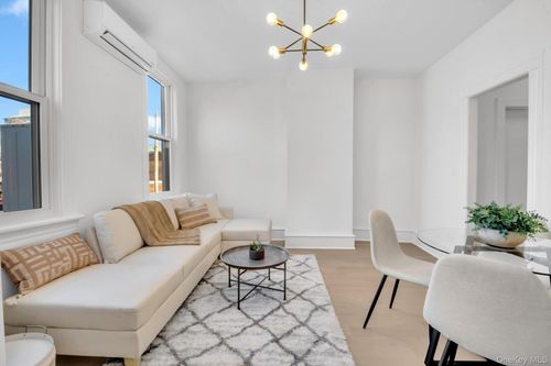 2-2520 Newtown Ave, Astoria, NY, 11102-2444 | Card Image