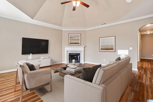 4488 Sierra Ln, GARDENDALE, AL, 35071-4224 | Card Image