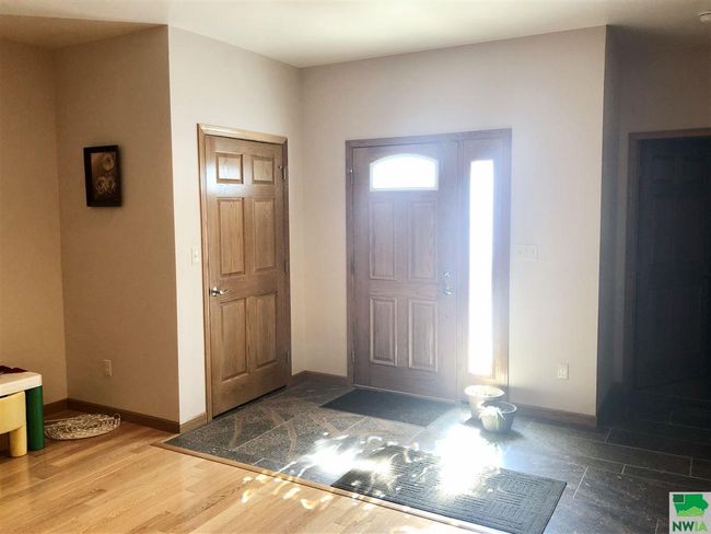 409 E Rose St, House other with 4 bedrooms, 2 bathrooms and null parking in Elk Point SD | Image 12