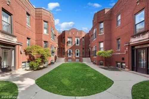 apt-2e-3710 W Wrightwood Ave, Chicago, IL, 60647-1167 | Card Image