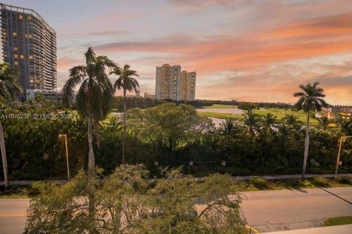 601-300 Diplomat Pkwy, Hallandale Beach, FL, 33009-3762 | Card Image