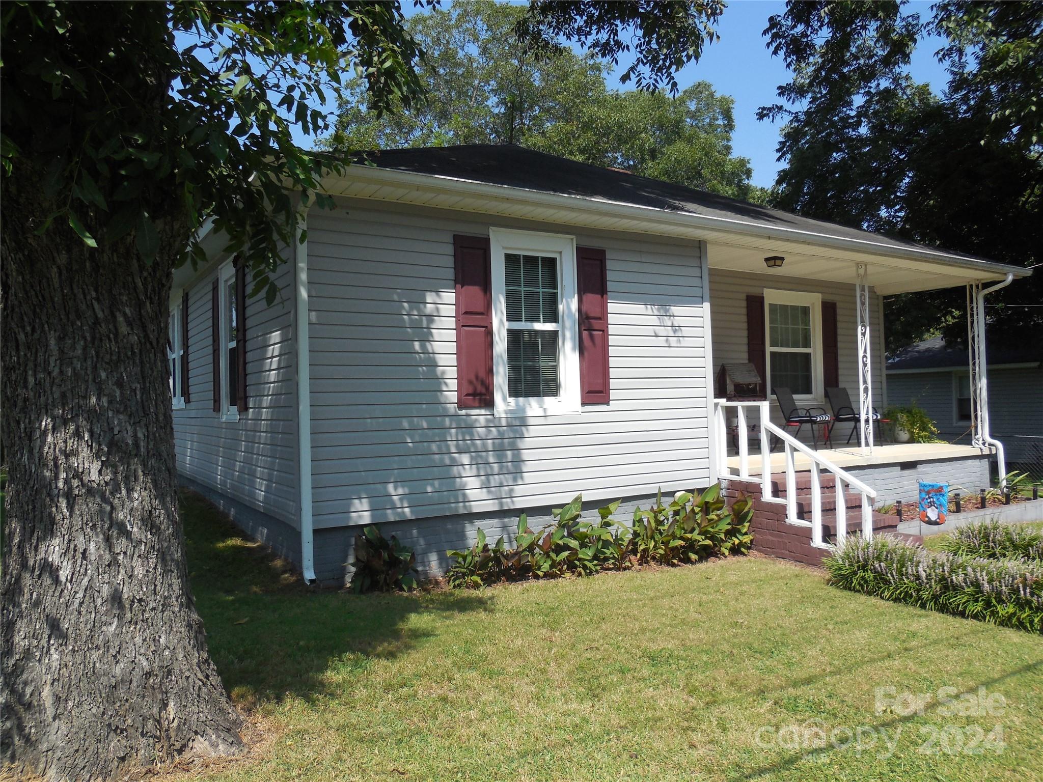 Milton Ave, Gastonia, NC 28052