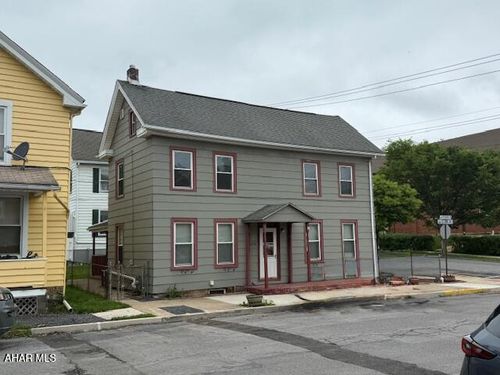 619 Mulberry St, Hollidaysburg, PA, 16648-1815 | Card Image