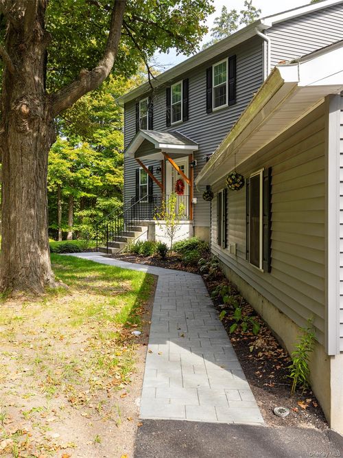 400 S Ohioville Rd, New Paltz, NY, 12561-4436 | Card Image