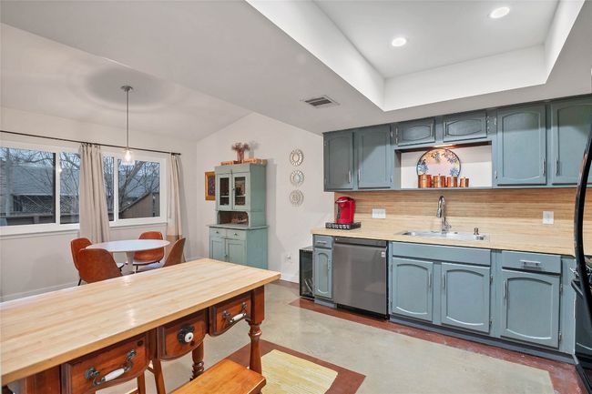 9458 Singing Quail Dr, Condo with 2 bedrooms, 2 bathrooms and 4 parking in Austin TX | Image 12