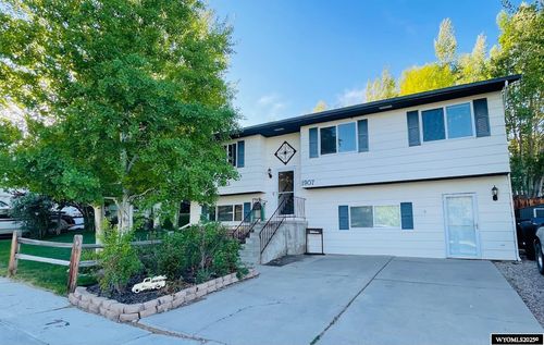 1907 Dell Rio Dr, Kemmerer, WY, 83101-4209 | Card Image
