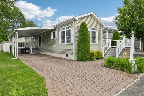 unit-543-1661 Old Country Rd, Riverhead, NY, 11901-4447 | Card Image