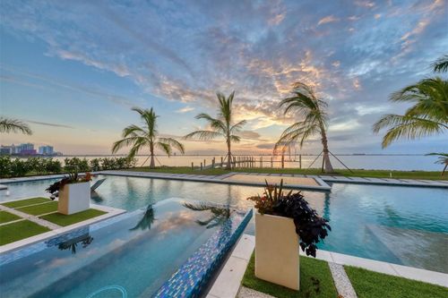 1000 Tocobaga Ln, SARASOTA, FL, 34236-2404 | Card Image