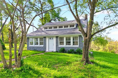 127 Rose Rd, Mount Pleasant, PA, 15666-2245 | Card Image