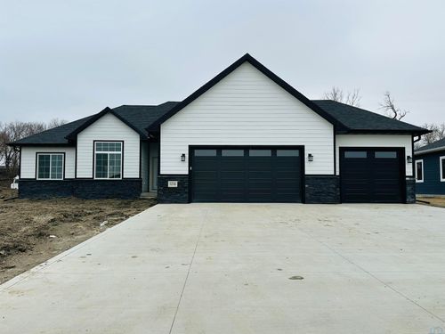 1216 E 19th St, South Sioux City, NE, 68776-2805 | Card Image