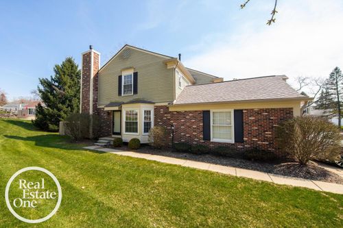 1490 Saddle Ln, Rochester Hills, MI, 48306-4246 | Card Image
