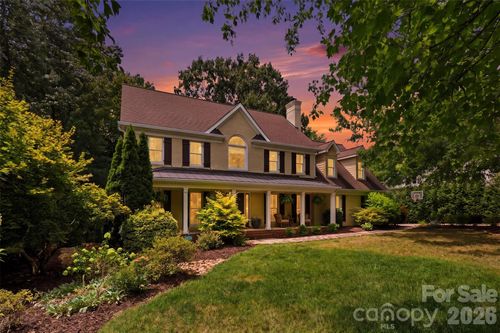 170 Kimberly Rd, Davidson, NC, 28036-8551 | Card Image