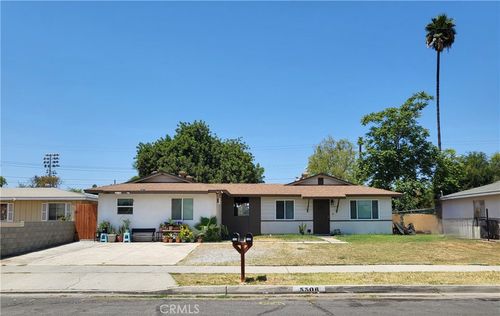5506 Corwin Ln, Riverside, CA, 92503-2508 | Card Image