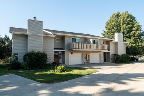 6441 S Crabapple Ct, Oak Creek, WI, 53154-1086 | Card Image
