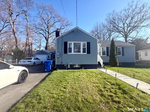 75 Elizabeth Ave, Bloomfield, CT, 06002-3835 | Card Image