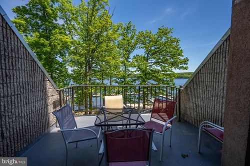 c307-20160 Garrett Hwy, OAKLAND, MD, 21550-8152 | Card Image
