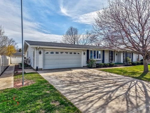 1525 Clark St, Ottawa, IL, 61350-1705 | Card Image