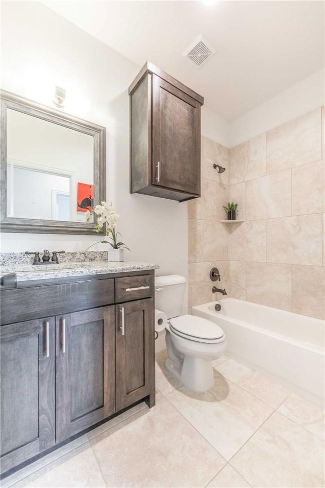 Bathroom Sample | Image 21
