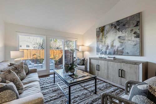 10995 Northseal Sq, Cupertino, CA, 95014 | Card Image