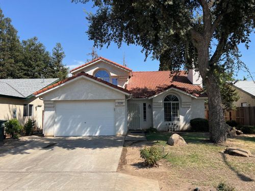 9588 N Boyd Ave, Fresno, CA, 93720-4052 | Card Image