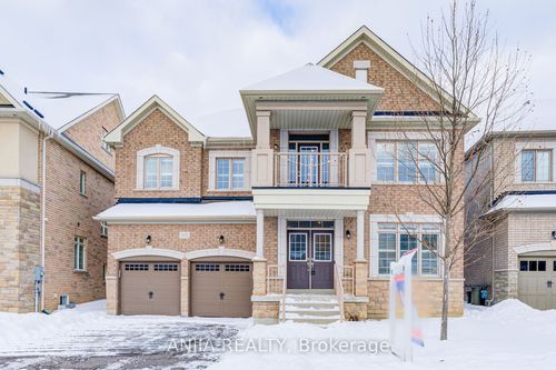 925 Ernest Cousins Cir, Newmarket, ON, L3X0B7 | Card Image