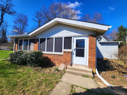 506 N Water St, Hillsboro, IN, 47949-8090 | Card Image