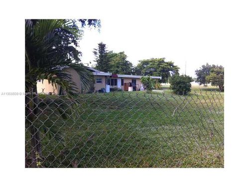 5920 Sw 45th Way, Davie, FL, 33314-7512 | Card Image