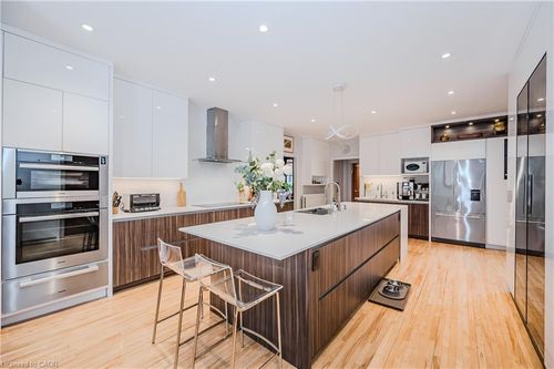 80 London Rd W, Guelph, ON, N1H2B7 | Card Image