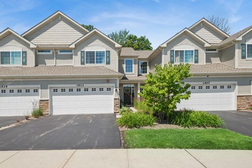 1513 Kraft Ave, Batavia, IL, 60510-7813 | Card Image