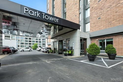 apt-15c-200 S Brentwood Blvd, Clayton, MO, 63105-1618 | Card Image
