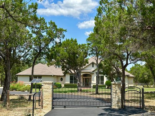 2956 Rio Cordillera, Boerne, TX, 78006-6142 | Card Image