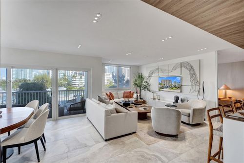 205-300 Bayview Dr, Sunny Isles Beach, FL, 33160-4744 | Card Image