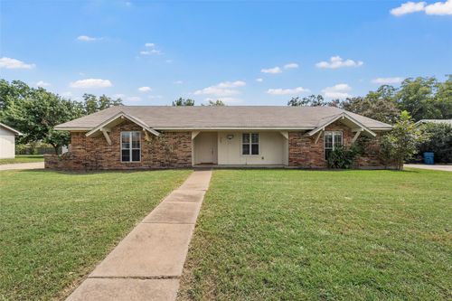 309 Crescent Dr, Hewitt, TX, 76643-3614 | Card Image