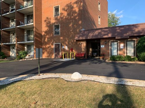 403-255 S West Ave, Elmhurst, IL, 60126-3076 | Card Image