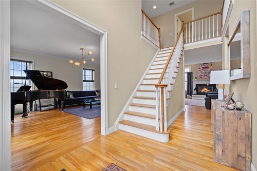 23 Radnor Ln, Mahopac, NY, 10541-7021 | Card Image