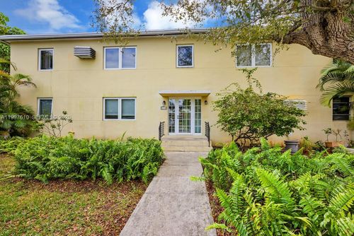 c-5510 Sw 76th St, Miami, FL, 33143-5631 | Card Image