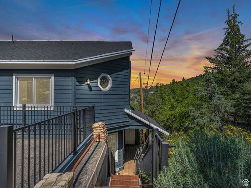 304 Norfolk Ave, Park City, UT, 84060-5555 | Card Image