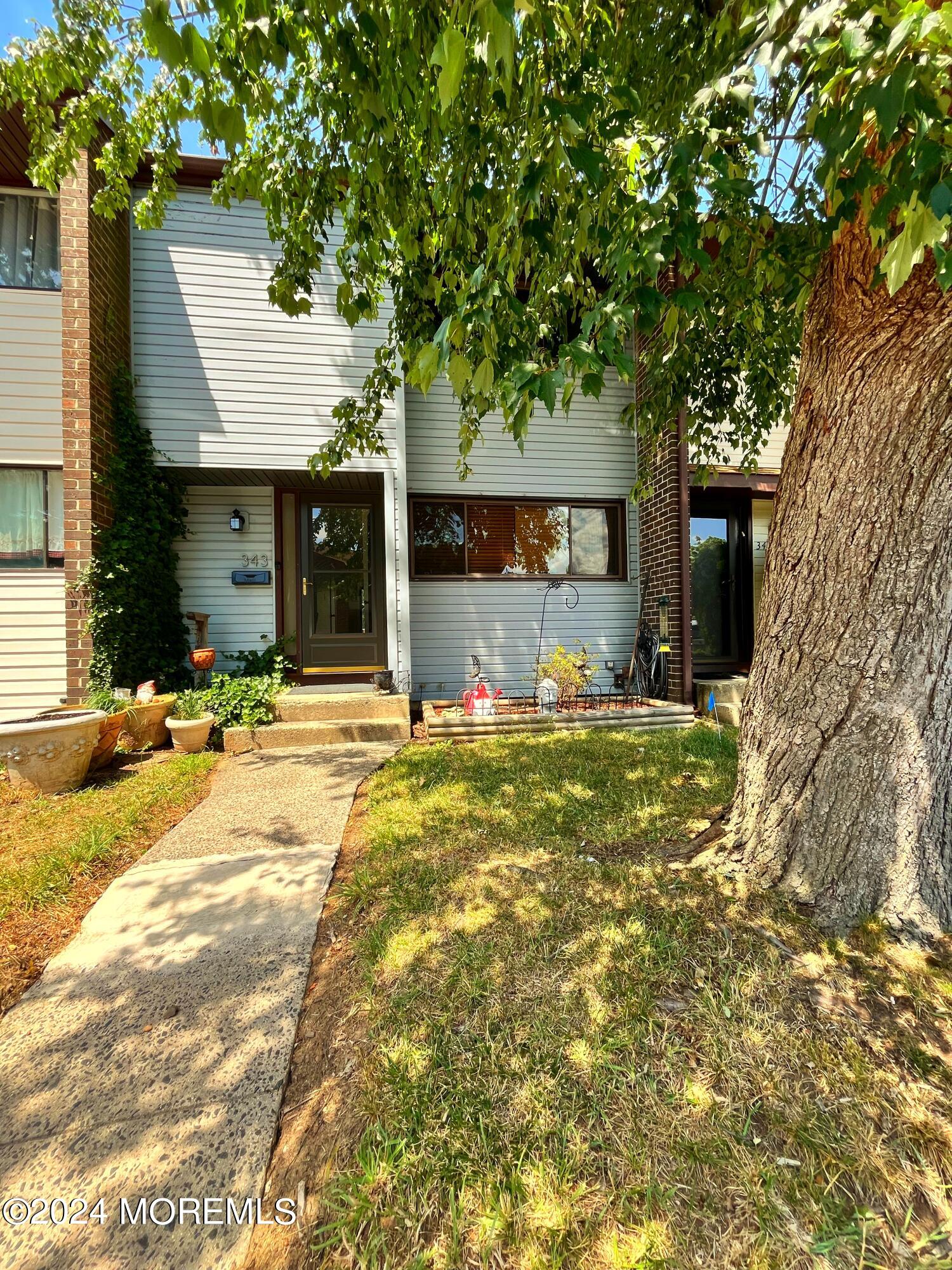 Evanston Dr, East Windsor, NJ 08520
