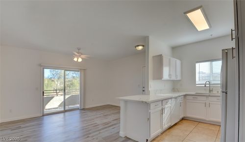 8243-2291 W Horizon Ridge Parkway, Henderson, NV, 89052 | Card Image