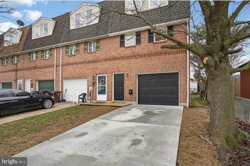 2 8th Ave, WILMINGTON, DE, 19805-4773 | Card Image