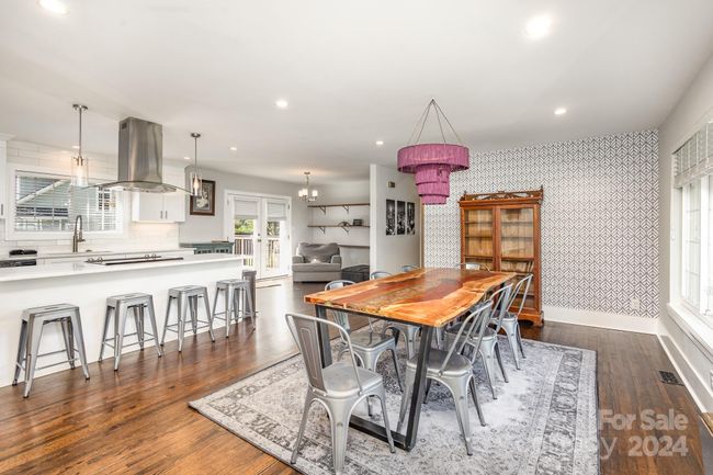 4301 Acorn St, House other with 3 bedrooms, 2 bathrooms and null parking in Charlotte NC | Image 4