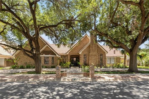 305 Bluebird Ave, McAllen, TX, 78504-2716 | Card Image