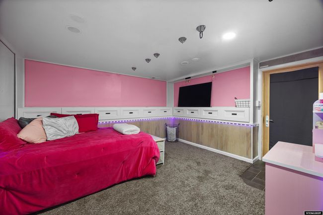 1008 W 25 Th St, House other with 5 bedrooms, 3 bathrooms and null parking in Casper WY | Image 19